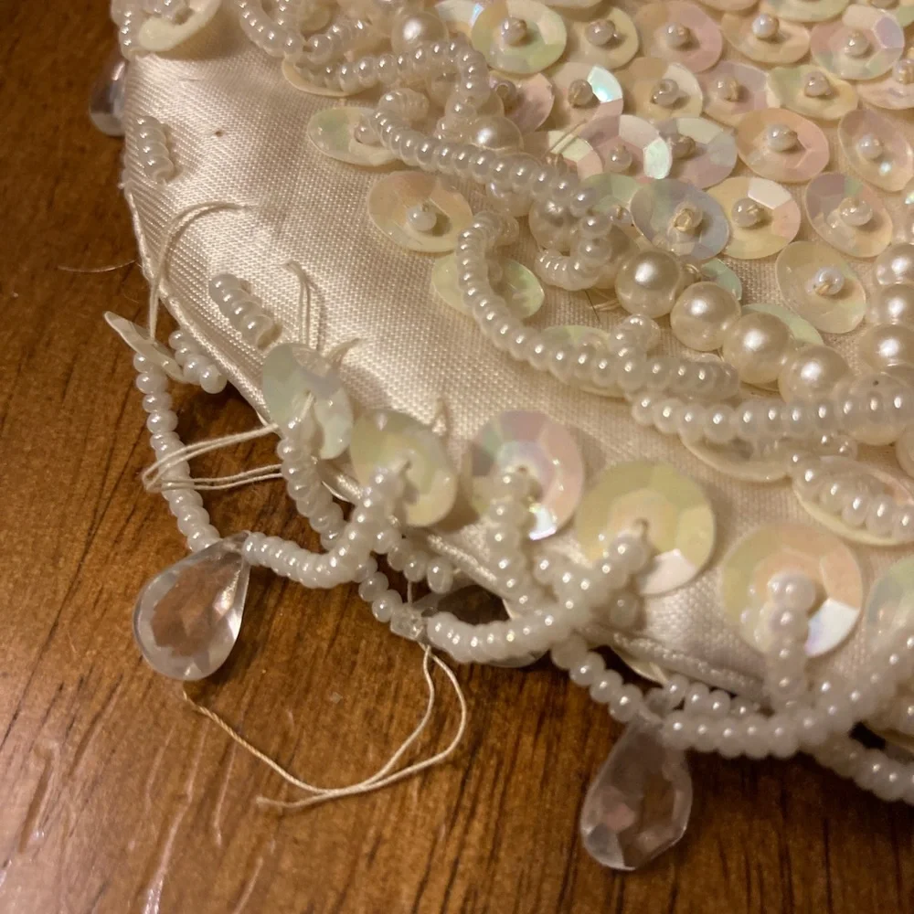 White Vintage Sequin Beaded Small Clutch Purse - Damage - Picture 7 of 17
